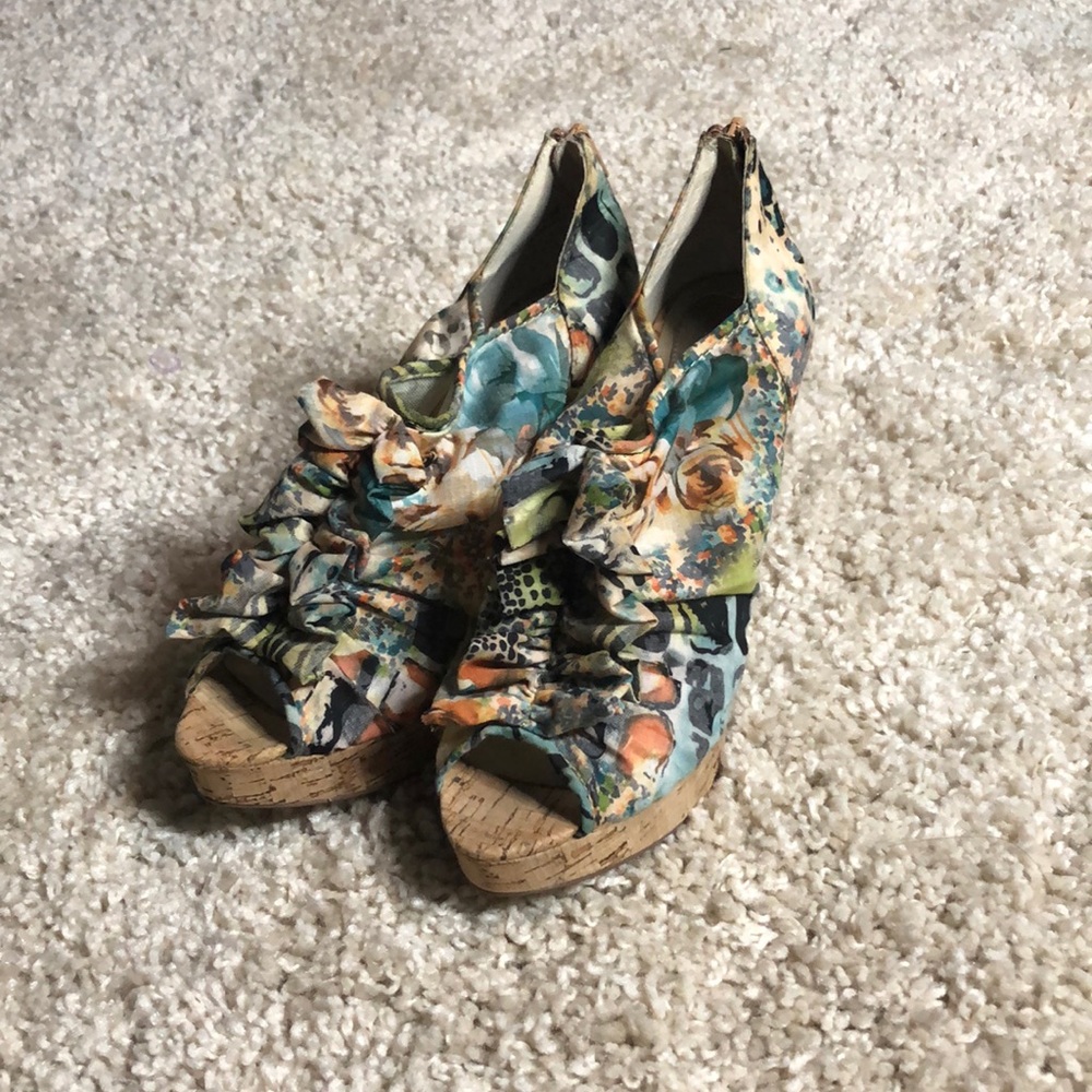 Colorful leopard print shoes